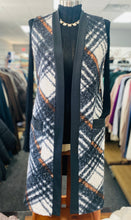 Load image into Gallery viewer, ISCA Boucle Plaid Vest
