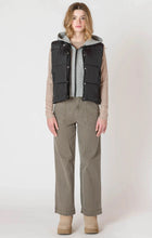 Load image into Gallery viewer, DX Short Puffer Vest
