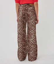 Load image into Gallery viewer, ESQ Leopard Jeans
