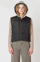 Load image into Gallery viewer, DX Short Puffer Vest
