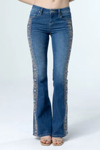 Load image into Gallery viewer, MM Flower Flare Jeans
